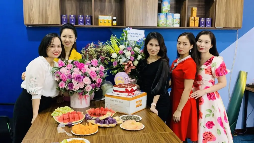 NGUYÊN SINH GROUP CHÚC MỪNG SINH NHẬT TỔNG GIÁM ĐỐC